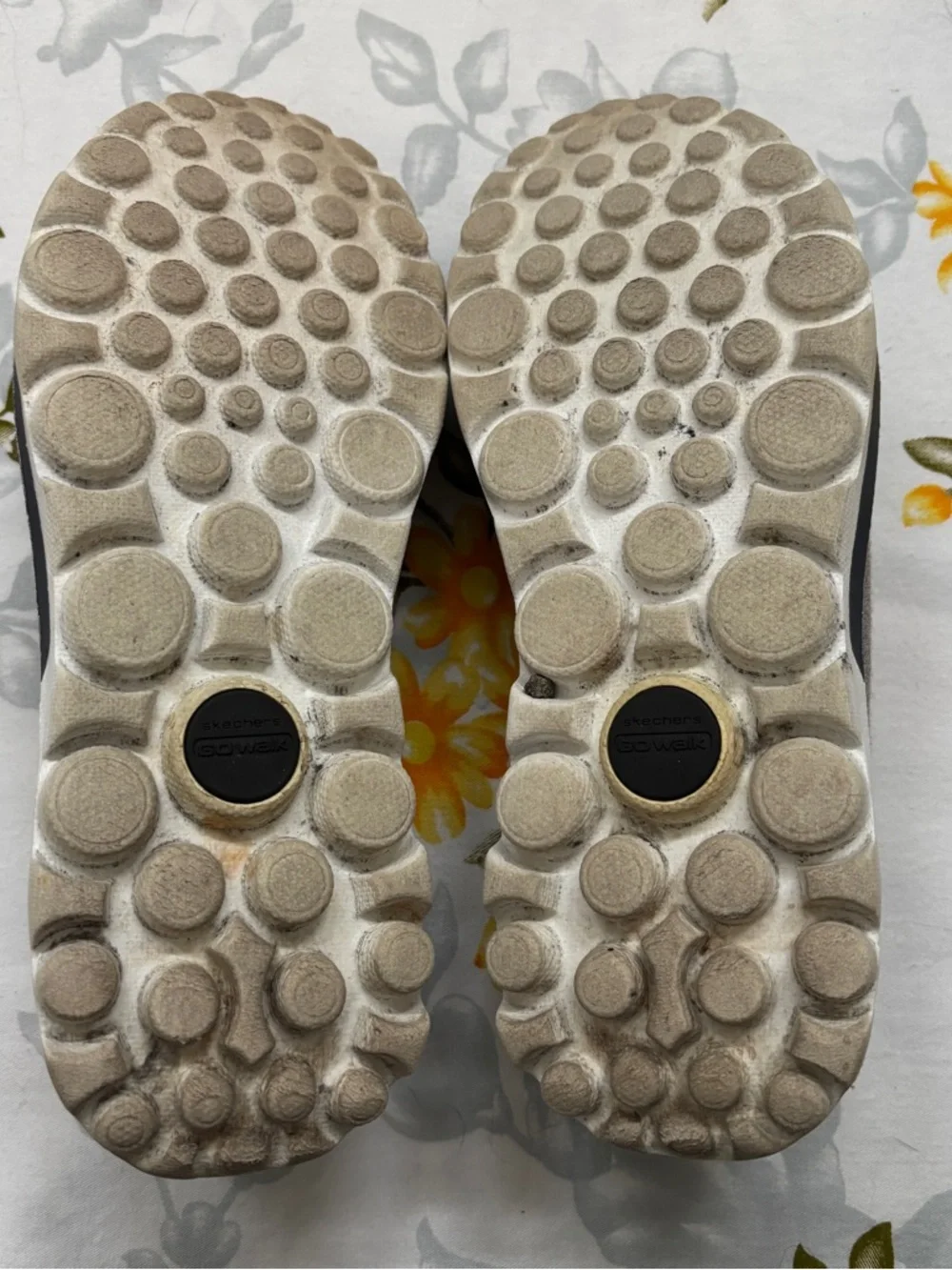Skechers Size 7.5 Resalyte Grey Slip Ons - Picture 7 of 11